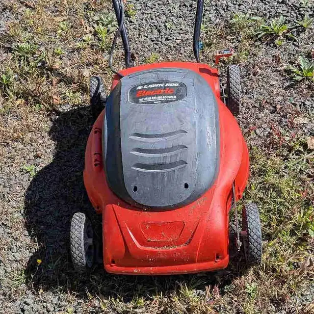 electric lawnmower
