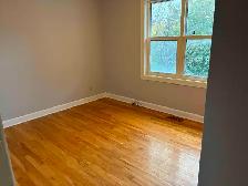 2 Bedroom second floor apartment for rent -Carling & Merivale - Photo 4