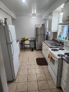 Nice furnished room, utilities WiFi parking incl Wilson-Bathurst - Photo 5