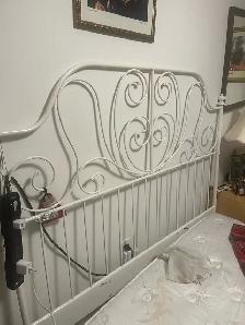 Queen size bed frame - Photo 4