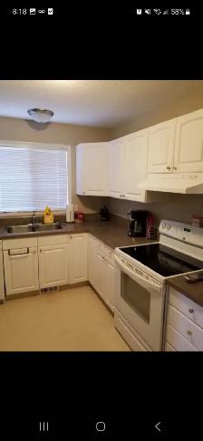 FURNISHED 5 BED HOME FOR RENT IN G.P.-ALL INCLUDED OCTOBER 2026 - Photo 2