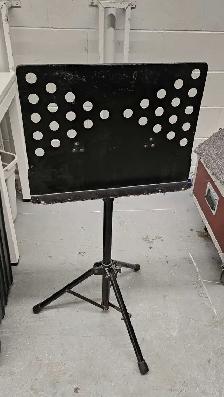 Studio Sale - MA Lighting Node, DMX Controller and Stands - Photo 3