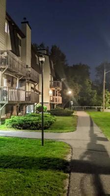2 Bed   Den Condo, New Kitchen, In-Unit Laundry, Parking - Photo 2