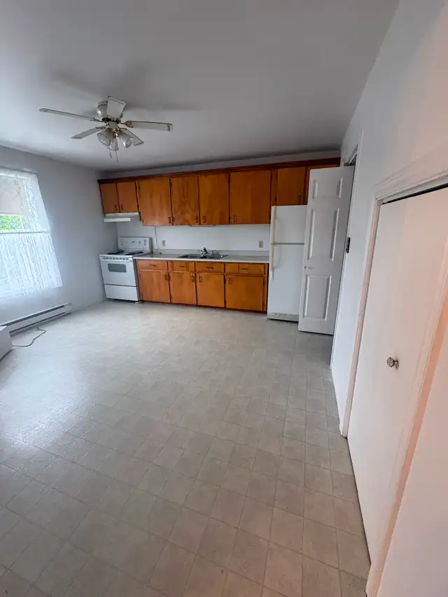 Two bedroom 1 bathroom apartment in central Sydney
