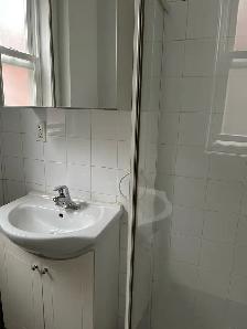 Bright Private Room with Balcony – $86/day - Photo 4