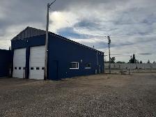 2400 ft.² shop and yard for rent on YellowHead  Snow - Photo 7