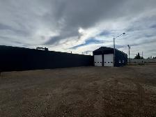 2400 ft.² shop and yard for rent on YellowHead  Snow - Photo 8