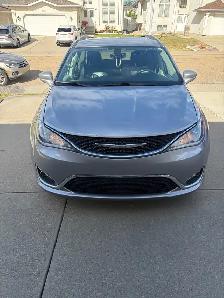 2017 Chrysler Pacifica Touring L Plus