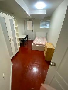 York university village room for rent - Photo 2