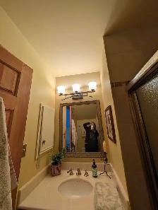 Fully furnished, shared loft w/en suite - Photo 3