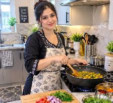 ‍ Female Cook Needed – Room & Food FREE | Age No Bar
