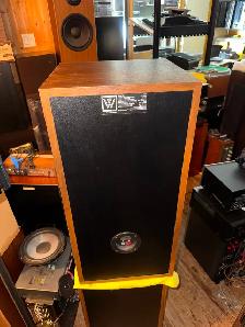 60 plus sets of speakers available - Photo 2