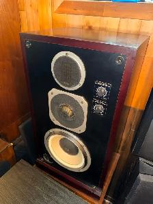 60 plus sets of speakers available - Photo 4