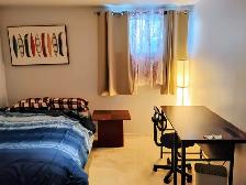 LOOKING FOR A STELLAR HOUSEMATE - Photo 2