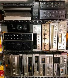 1967-1988 SANSUI Components & Speakers - Photo 2