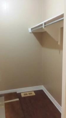 Large Furnished Master Bedroom with Private Bathroom - Orleans - Photo 6