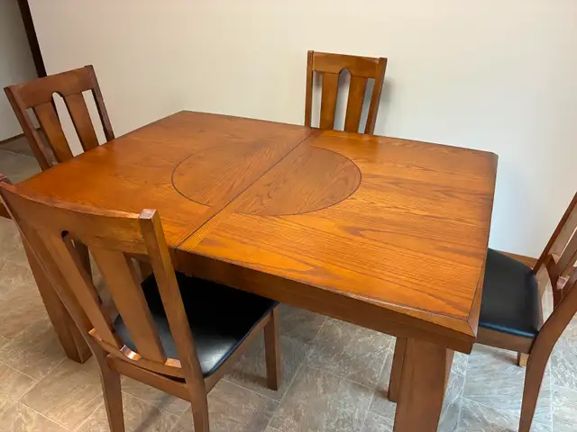 Oak dining table $700