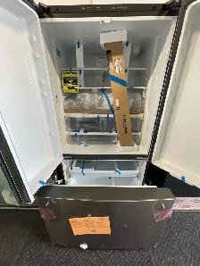 NEW 36" GE Fridge (Internal Ice & Water Dispenser) 27 Cu.Ft - Photo 3