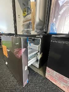 NEW 36" GE Fridge (Internal Ice & Water Dispenser) 27 Cu.Ft - Photo 6