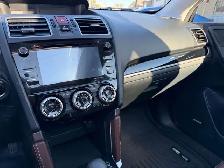 2018 Subaru Forester Limited / REMOTE STARTER / SUPER CLEAN SUV - Photo 11