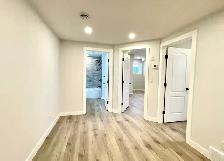 ✨CHARMING LEGAL 2 BEDS - 1 BATH BASEMENT SUITE - Photo 5
