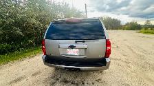 2007 Chevy Tahoe 4 x4 - Photo 2