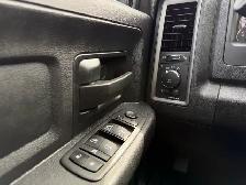 2022 Ram 1500 Classic Express 4x4 Crew Cab 5'7' Box - Photo 22