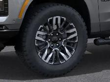 2026 Chevrolet Suburban Z71 - Photo 9