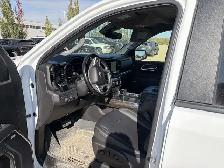 2025 Chevrolet Silverado 1500 RST True North Premium 3.0L - Photo 7