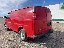 2009 Chevrolet Express - Photo 3