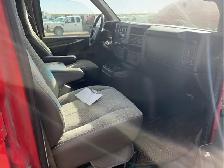 2009 Chevrolet Express - Photo 18