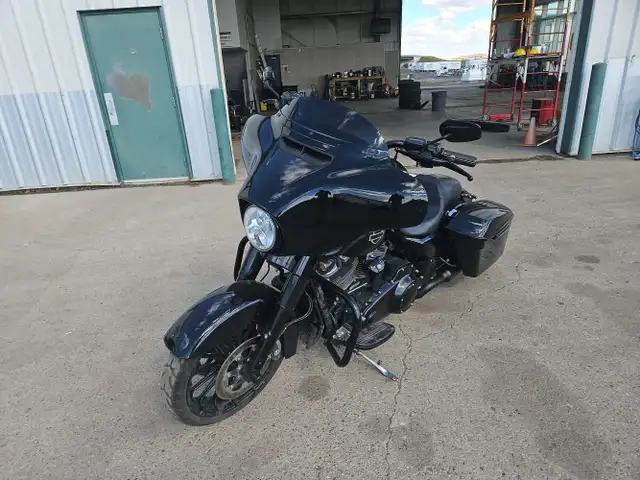 2018 Harley-Davidson FLHXS Street Glide Special