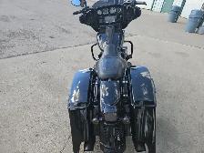 2018 Harley-Davidson FLHXS Street Glide Special - Photo 4
