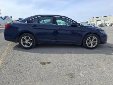 2017 Ford Taurus - Photo 4