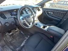 2017 Ford Taurus - Photo 10