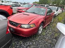 2002 Ford Mustang CONVERTIBLE - Photo 2