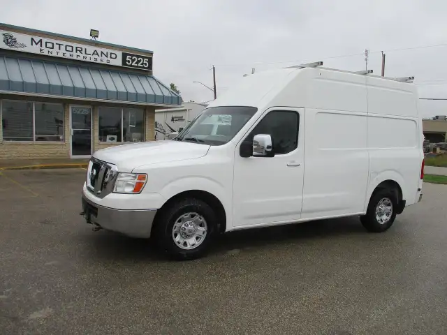 2012 Nissan NV 2500 SV