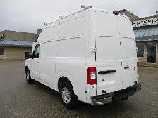 2012 Nissan NV 2500 SV - Photo 6