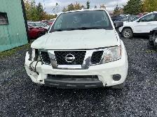 2015 Nissan Frontier SV - Photo 2
