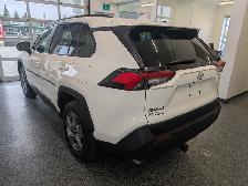2024 Toyota RAV4 XLE AWD - Photo 4