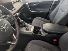 2024 Toyota RAV4 XLE AWD - Photo 11