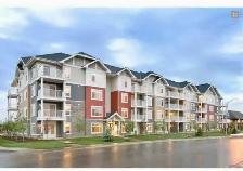 Top floor 2 bedroom 2 bathroom Skyview condo NE for rent