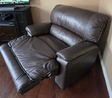 Lazy Boy 1 and 1/2 Recliner - Photo 5