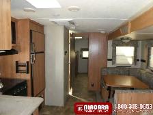 2016 FOREST RIVER ROCKWOOD SIGNATURE 83122SS Travel Trailer - Photo 7