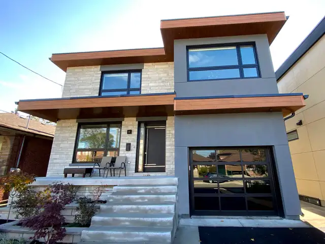 AD TITLE: Experienced Siding, Soffit, Fascia & Eavestrough Helpe