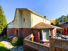 AD TITLE: Experienced Siding, Soffit, Fascia & Eavestrough Helpe - Photo 6