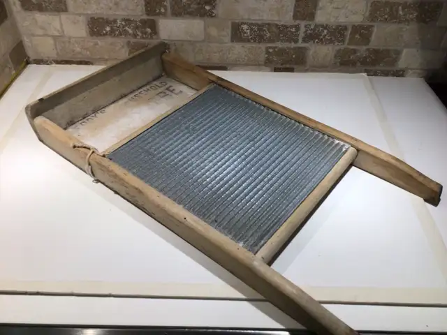 Vintage Eddy’s Household Glode washboard