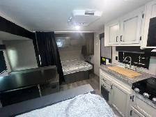 Lightweight Family Bunkhouse – Easy to Tow & Ready to Camp! ️ - Photo 4