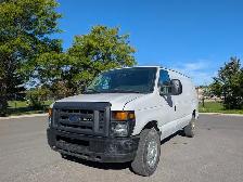 2014 Ford Econoline Cargo Van E250 • Low Kms Great for Work - Photo 3