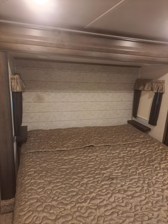 2019 Montana 344 RL